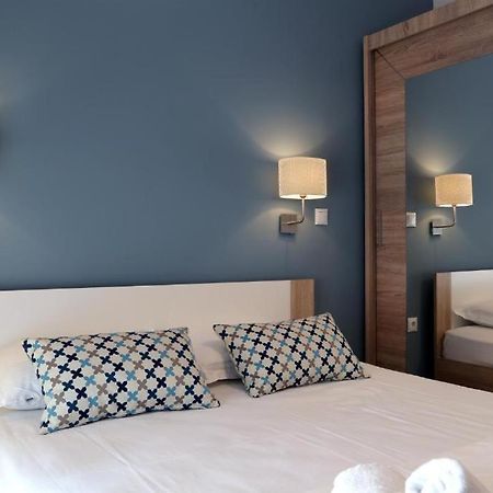 Stylish Modern Apartment, Nilie Hospitality Mgmt Солун Екстериор снимка