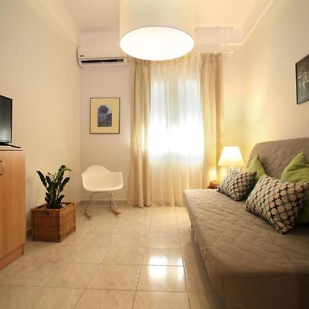 Stylish Modern Apartment, Nilie Hospitality Mgmt Солун Екстериор снимка