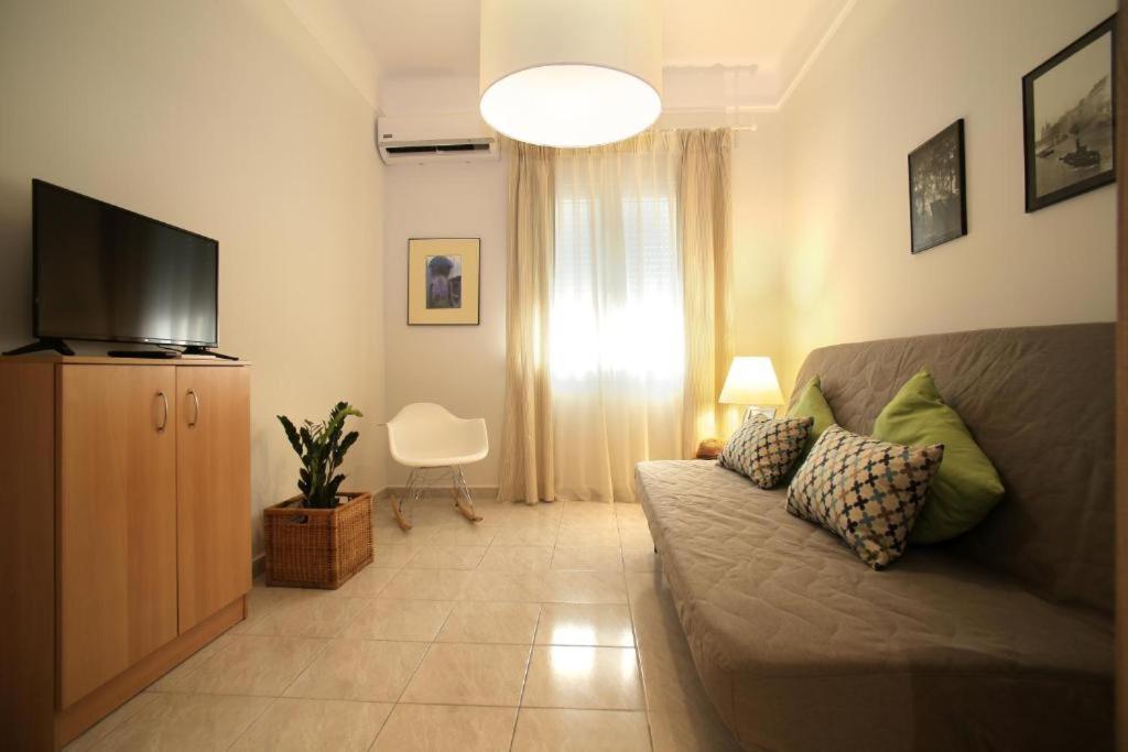 Stylish Modern Apartment, Nilie Hospitality Mgmt Солун Екстериор снимка